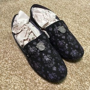 Haunted mansion Disney slipper shoes size 8 barely used. Narrow fit